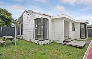 183B The Parade, Island Bay