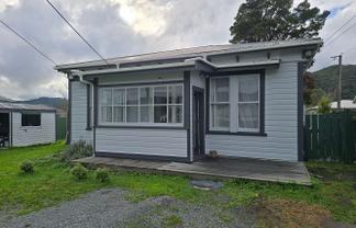 95 Rata Street, Naenae