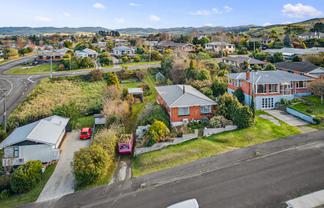 15 Pratt Street, Waikouaiti