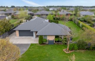 35 Jacks Drive, WEST MELTON