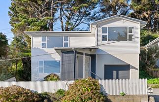 9 Lomond Street, Newlands