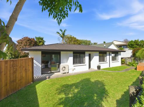 36A Heron Avenue East, Matua