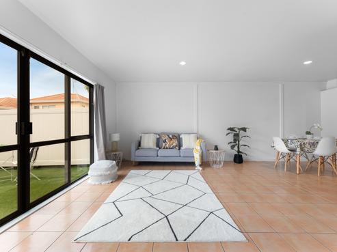 4/35 Fields Parade, Oteha