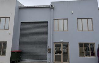 Tidy, Sunny, Warehouse/Office Unit - Sockburn