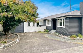 105 Sturges Road, Henderson