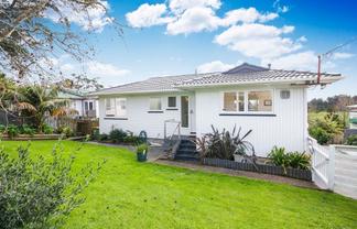 476 Don Buck Road, Massey