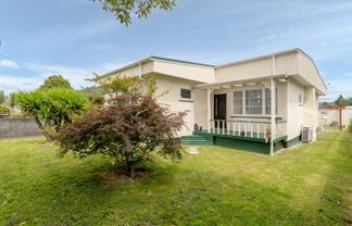 6 Willow Grove, Ebdentown