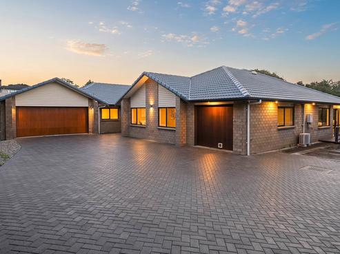 349 Glenvar Road, Long Bay