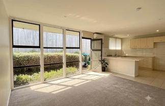 2/206 Church Street, Onehunga