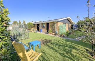 95B Levers Road, Matua