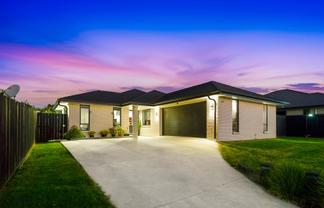 87 Twin Parks Rise, Papakura