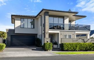 12 Autere Street, Strandon