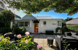18 Bracken Street, New Plymouth Central