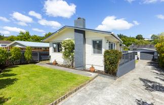 20 Blue Mountains Road, Silverstream