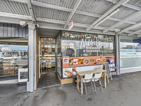 453 Devon Street East, Strandon