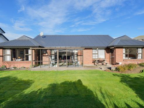 5 Mcleod Court, Rosedale