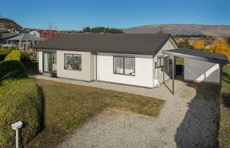 8 Pukeko Place, Wanaka