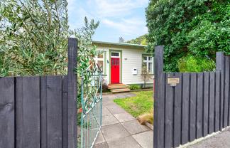 2 Ngaio Street, Eastbourne