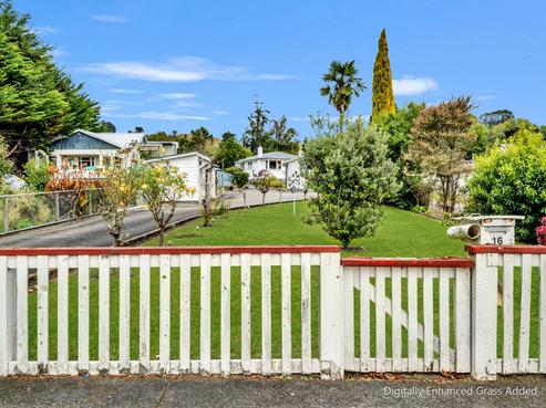 16 Milne Street, Hunterville