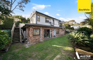 12 Atkinson Road, Titirangi