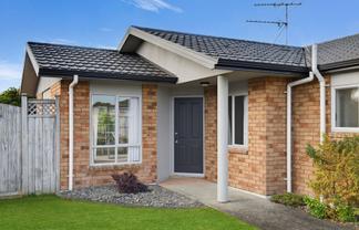 87 Riverside Drive, Waiuku