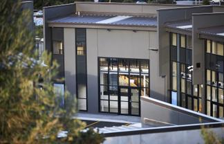 14/3 Pacific Rise - thriving commercial hub