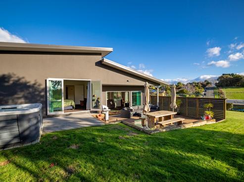15 Lionel Place, Mapua