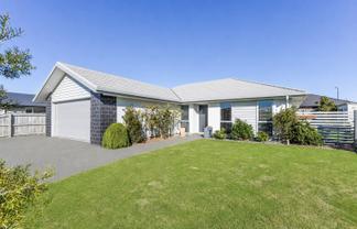 15 Midlane Crescent, Richmond