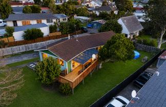 18 Farwood Drive, Henderson