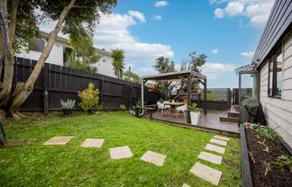 2/5 Witheford Drive, Bayview