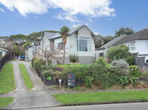 25 Dahlstrom Grove, Kelvin Grove