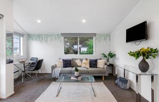 20/125 Queens Drive, Lyall Bay