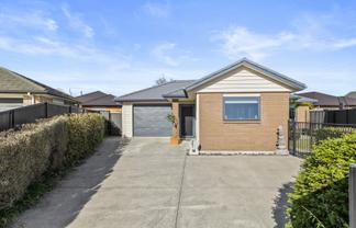 15 Peter Way Place, Glenview