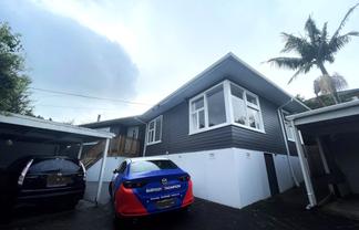 1/705 Beach Road, Browns Bay