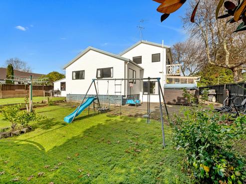 196 Cascades Road, Highland Park