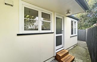7A Savage Crescent , West End
