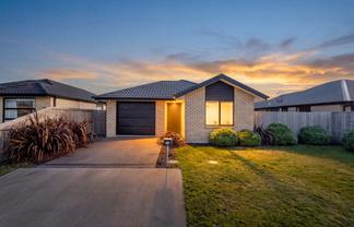 38 Tara Crescent, Woodend