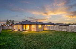 38 Tara Crescent, Woodend