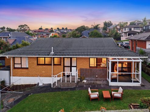 2/5 Milwaukee Place, Glendene