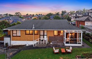 2/5 Milwaukee Place, Glendene
