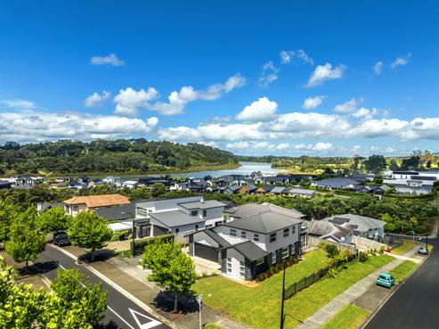 2 Tauwaka Crescent, Riverhead