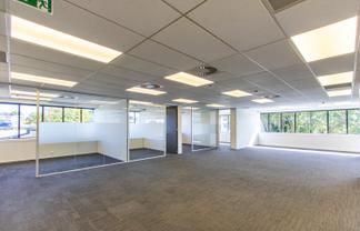 Light & Bright Takapuna Office 