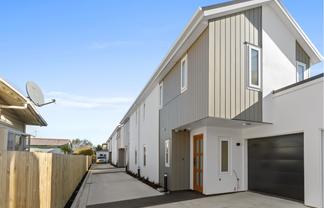 2/61 Waltham Road, Sydenham