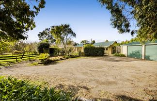 164 Cross Road, Lepperton