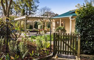 164 Cross Road, Lepperton