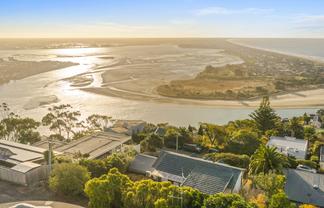 33 Tuawera Terrace, Clifton