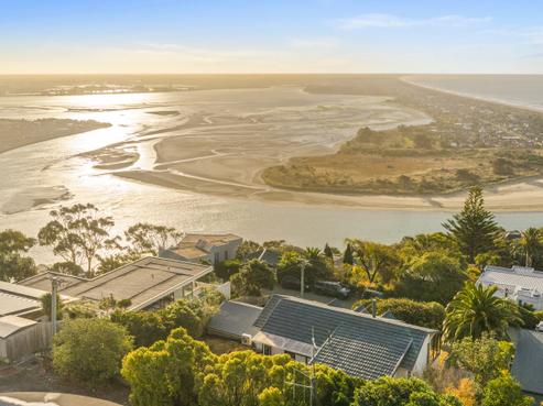 33 Tuawera Terrace, Clifton