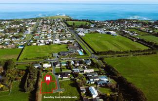 8 Gillies Lane, Opunake