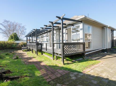 38 Clinkard Avenue, Glenholme