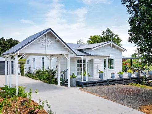 104 Ferry Road, Clive